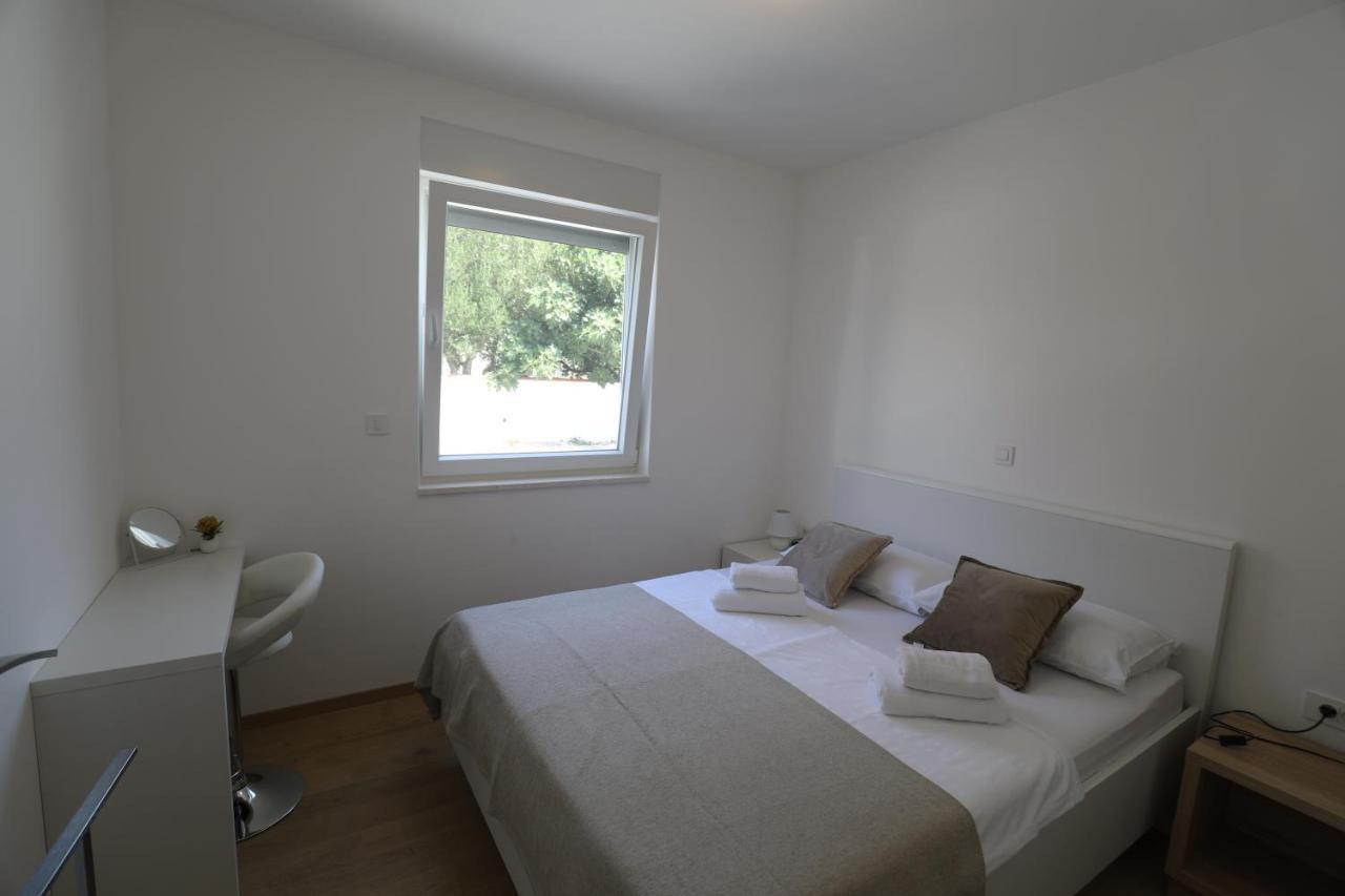 Smil'E Apartments Vodice Kültér fotó