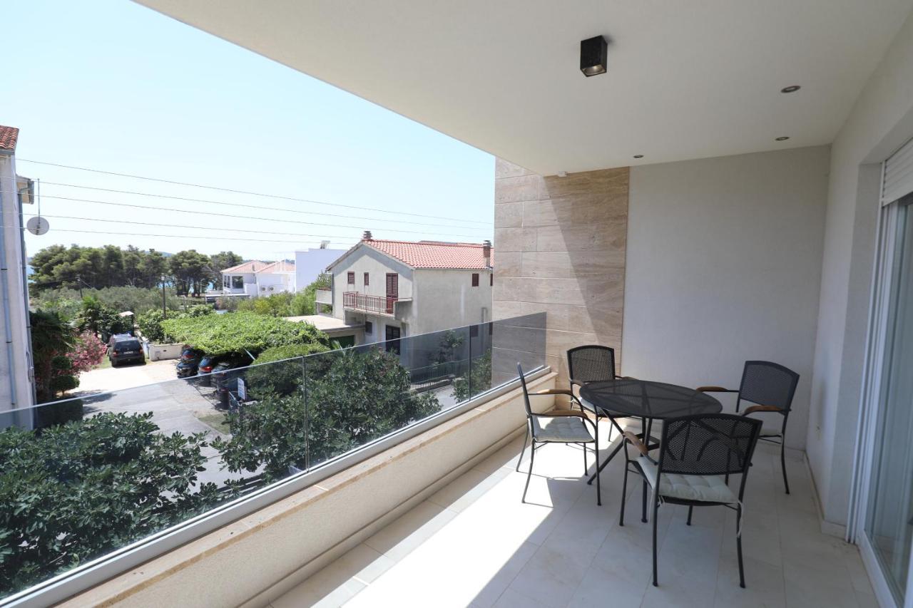 Smil'E Apartments Vodice Kültér fotó