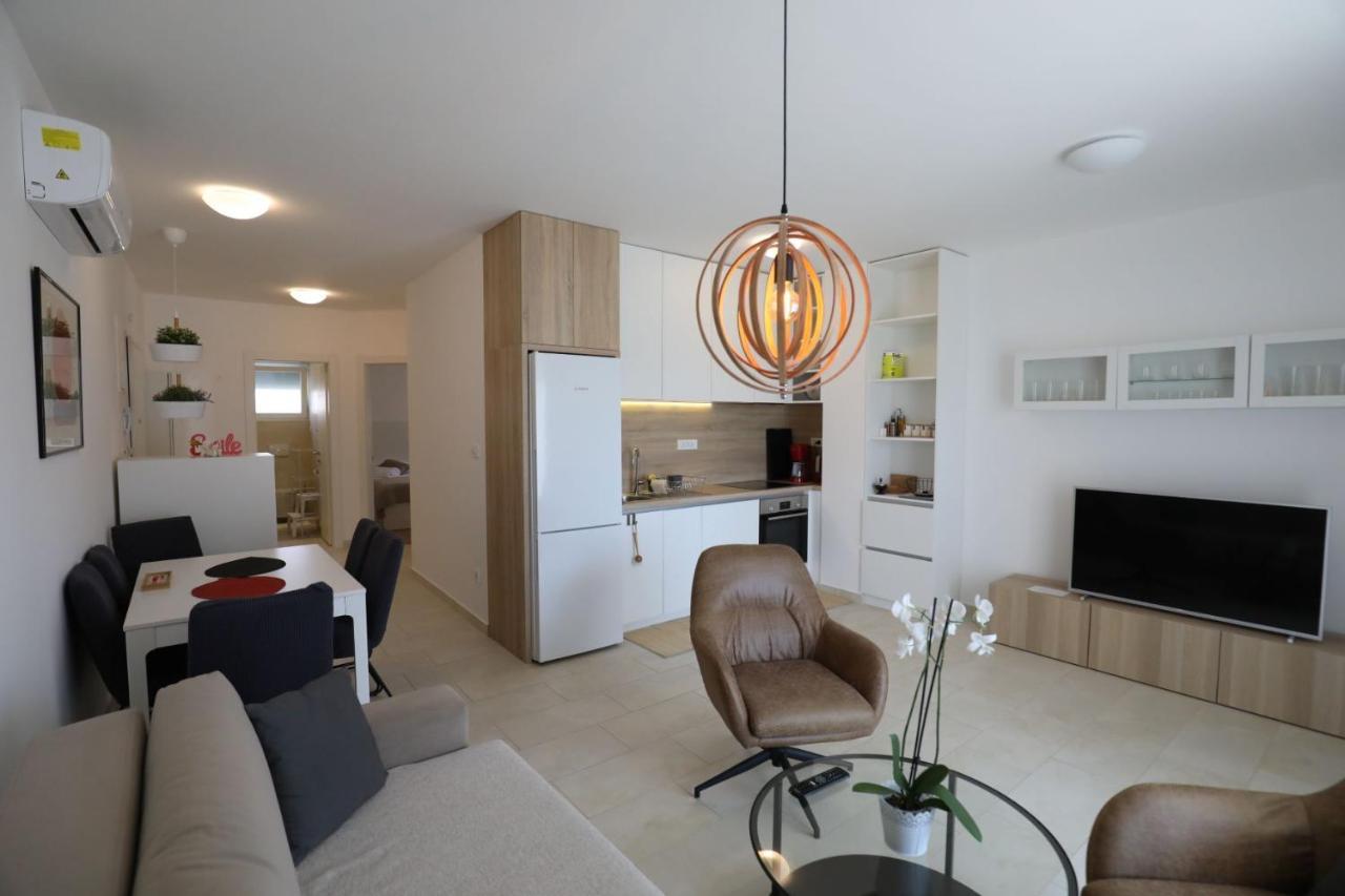Smil'E Apartments Vodice Kültér fotó